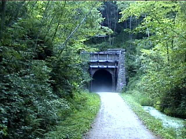 The Elroy-Sparta Bike Trail, Wisconsin - Descriptions and Photos